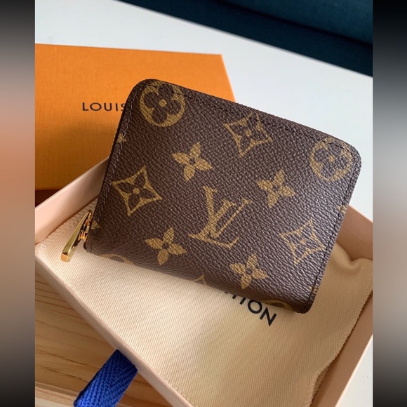 Louis Vuitton Brown and Gold Monogram Wallet - Picture 1 of 7